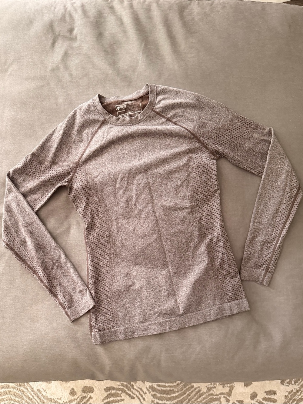 FIGS Long Sleeve Seamless Top in Heathered light brown